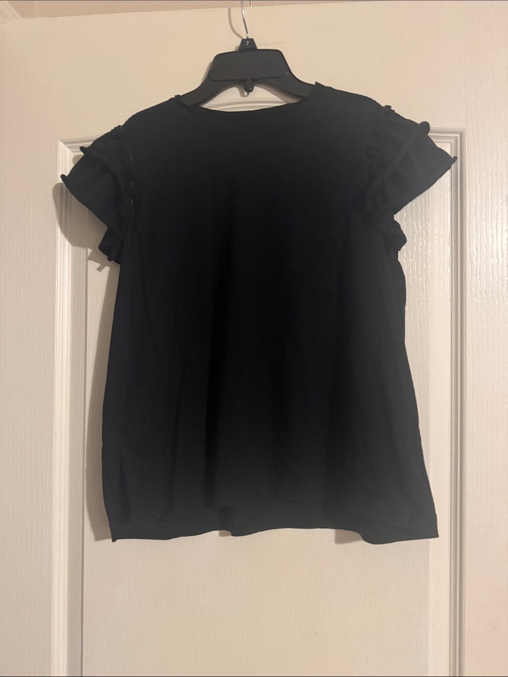 Time and Tru Black Short Sleeve Ruffle Top